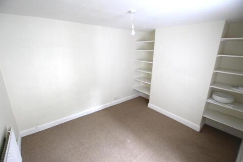 Bedroom 2.JPG