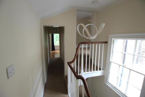 Upstairs hallway.JPG