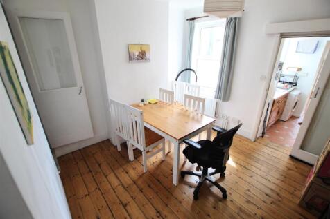 Dining area.JPG