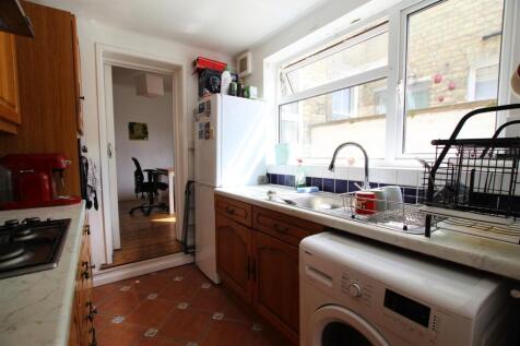 Kitchen alt.JPG