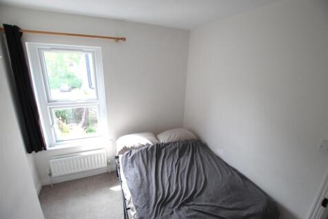 Bedroom 2 alt.JPG