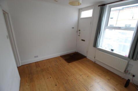 Living room alt.JPG