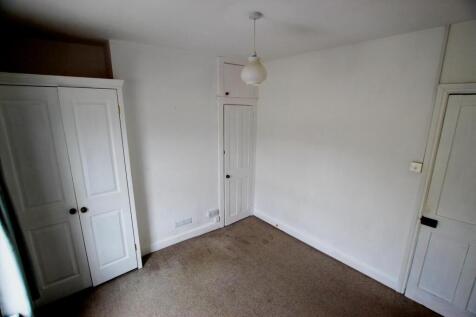 Bedroom 1 alt.JPG