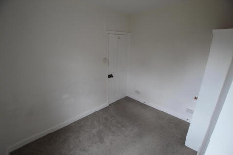 Bedroom 2 alt.JPG