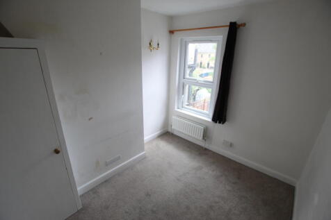 Bedroom 2.JPG