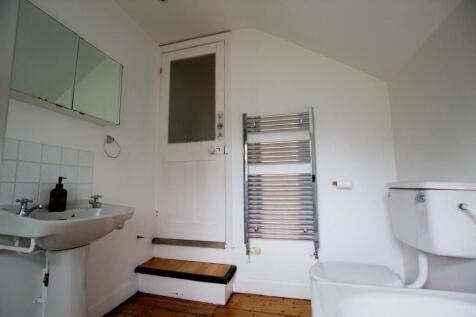 Bathroom alt.JPG