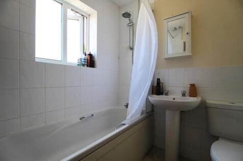 Bathroom.JPG