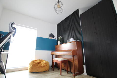 Bedroom 2 alt