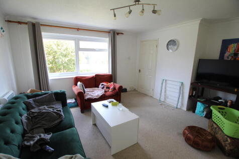 Living Room alt.JPG