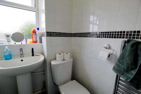 Bathroom alt.JPG