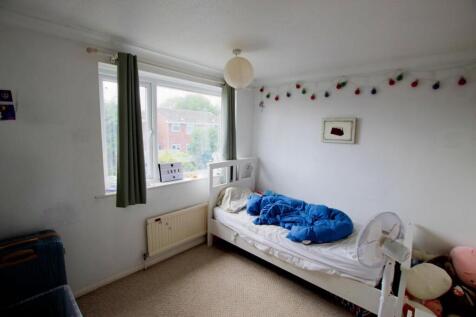 Bedroom 2.JPG