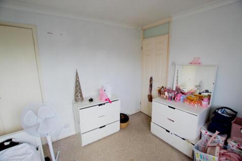 Bedroom 2 alt.JPG