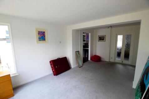Living area alt