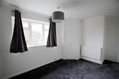 Bedroom 1 alt