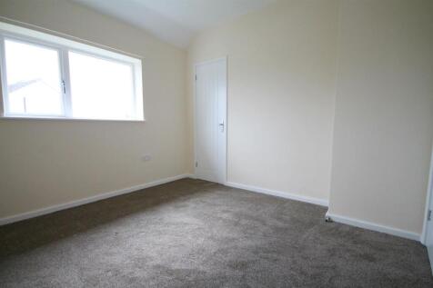 Bedroom 2.JPG
