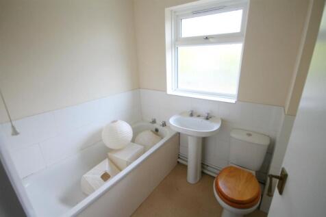 Bathroom.JPG