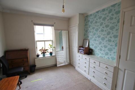 Bedroom 1.JPG