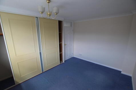 Bedroom 1 alt.JPG