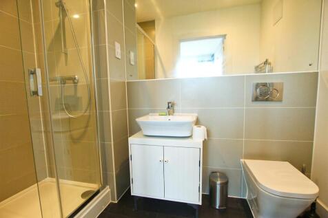 Ensuite 4.jpg