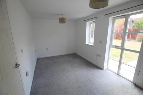 Living room alt.JPG
