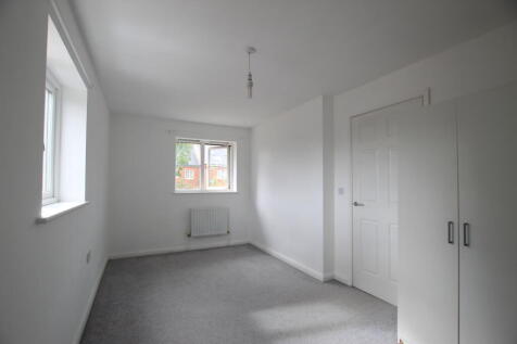 Bedroom 1 alt.JPG