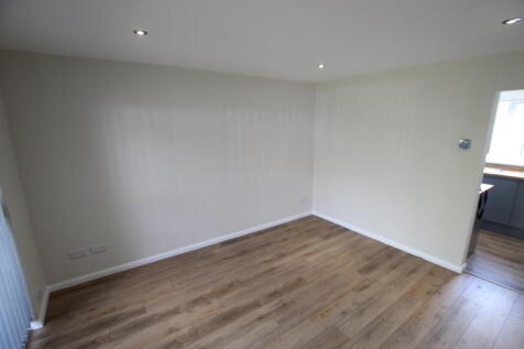 Living room alt.JPG