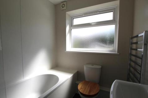 Bathroom.JPG
