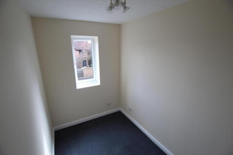 Bedroom 2.JPG
