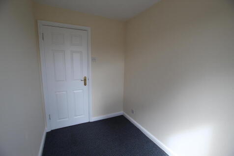 Bedroom 2 alt.JPG