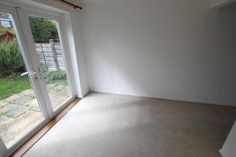 Dining area.JPG