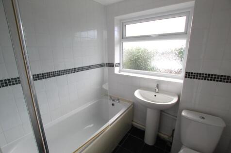Bathroom.JPG