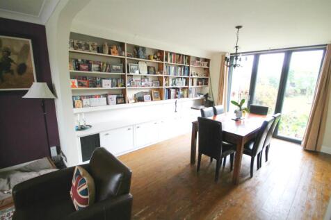 Dining Area.JPG