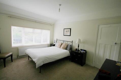 Bedroom 1.JPG