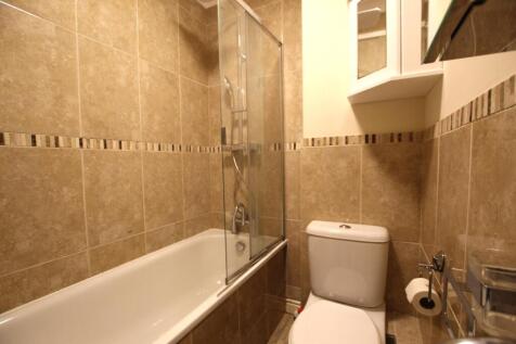 Bathroom.JPG