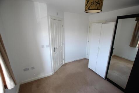 Bedroom 1 alt.JPG