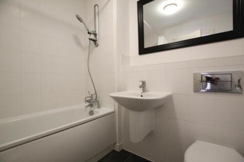 Bathroom.JPG