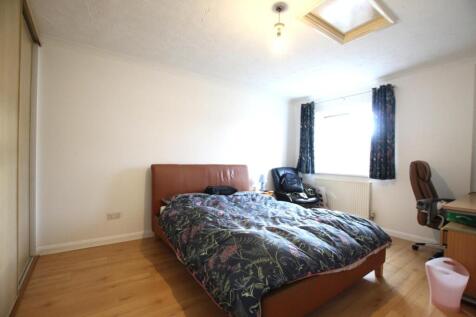 Bedroom 1.JPG