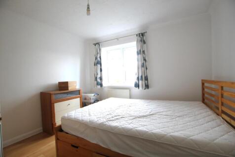 Bedroom 2.JPG