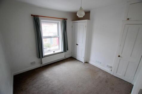 Bedroom 1.JPG