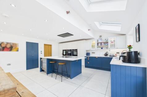 Kitchen/family room