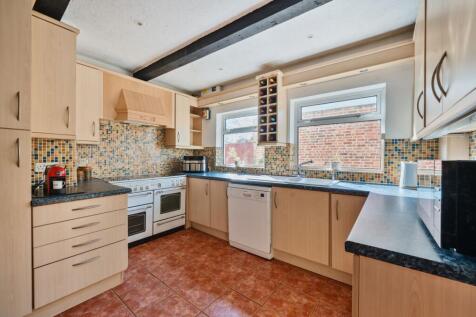 Fitted Kitchen