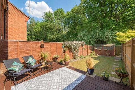 Decking and Garden
