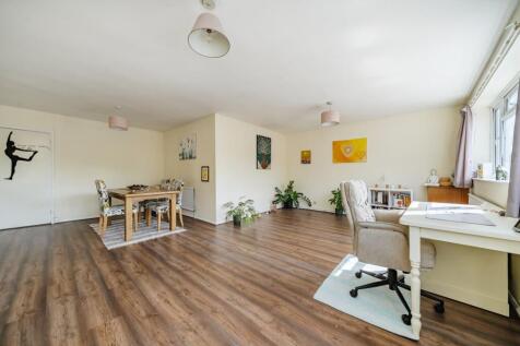 Living Room Diner
