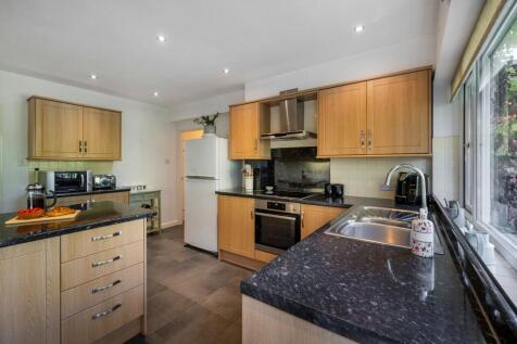 Fitted Kitchen
