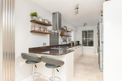 Modern Fitted Kitchen