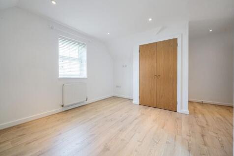 Principal Bedroom Wardrobe