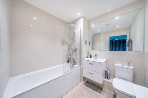 En Sute Bathroom