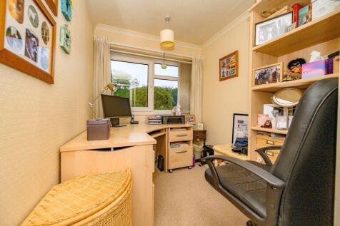Bedroom/Office