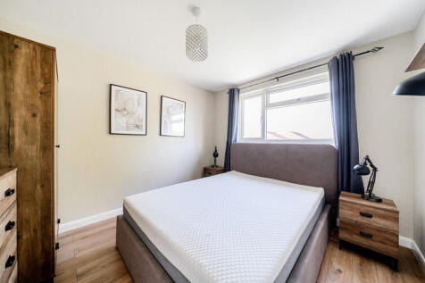 1370561-15-68f78a...