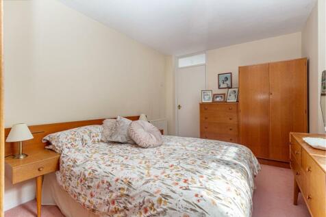 Bedroom-1-3.jpg
